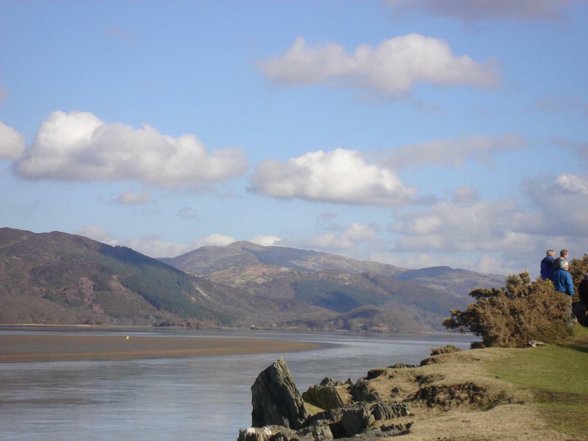 ドルゲラウ Snowdonia Mawddach Escapeヴィラ エクステリア 写真